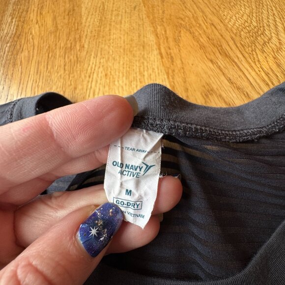 Old Navy Active Tops Bundle Gray Black Size Medium - Picture 3 of 14